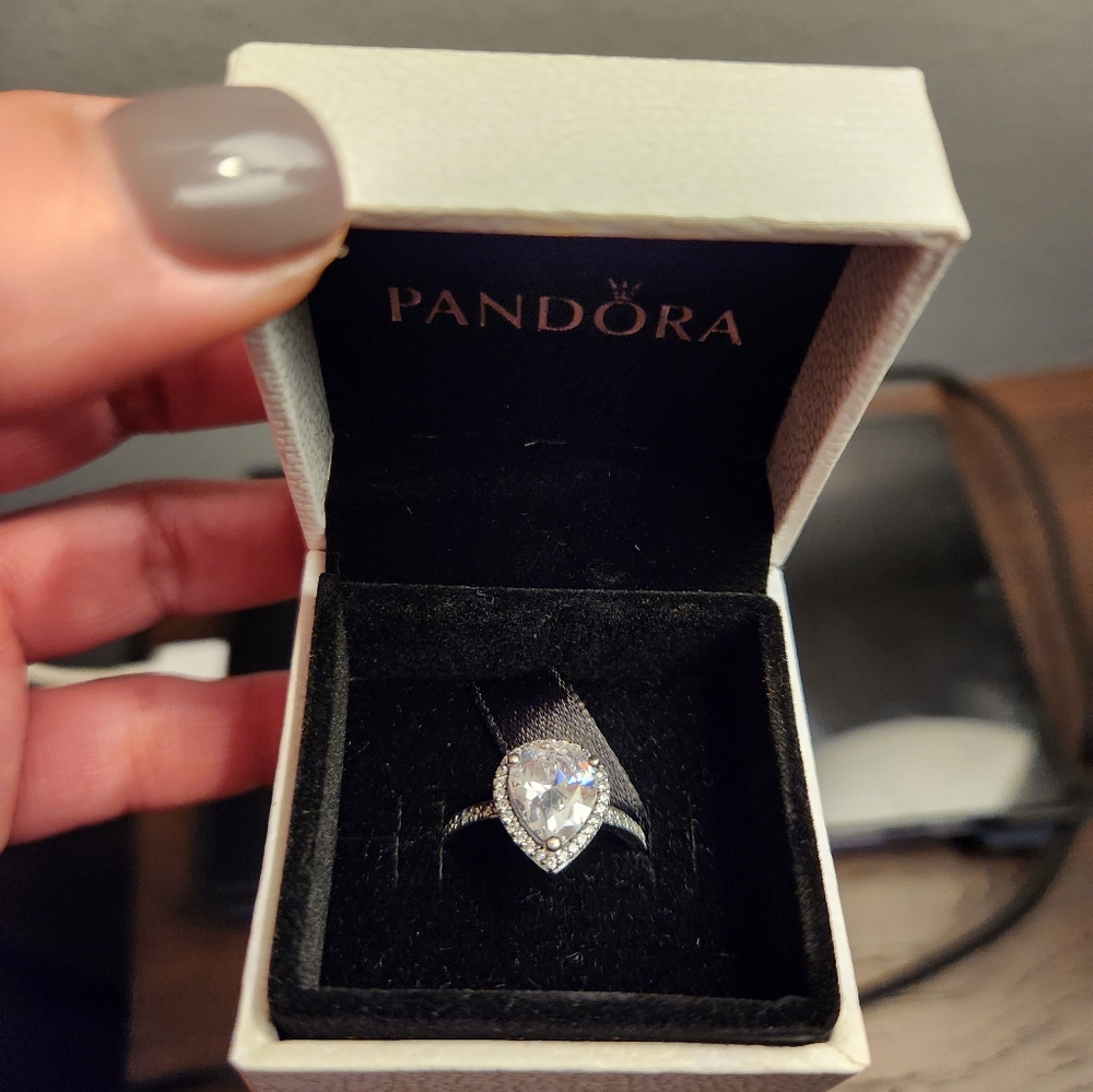 Pandora Sparkling Teardrop Ring